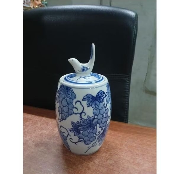 pajangan toples keramik biru putih/toples guci burung