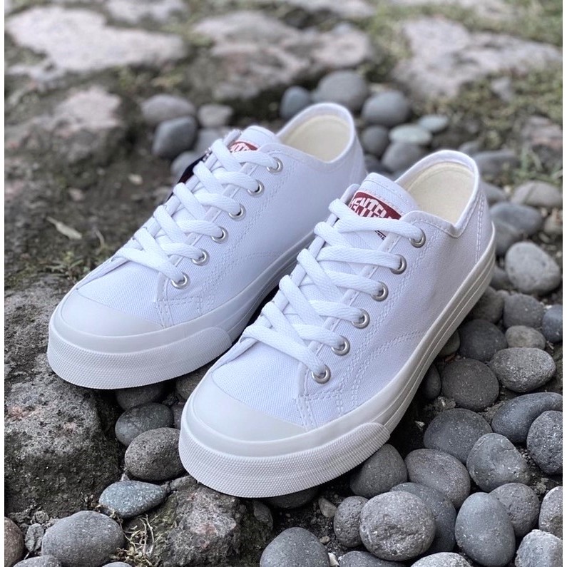 sepatu pria / sepatu vantela / vantela putih / sepatu sekolah / sepatu putih / sepatu sneaker / sepa