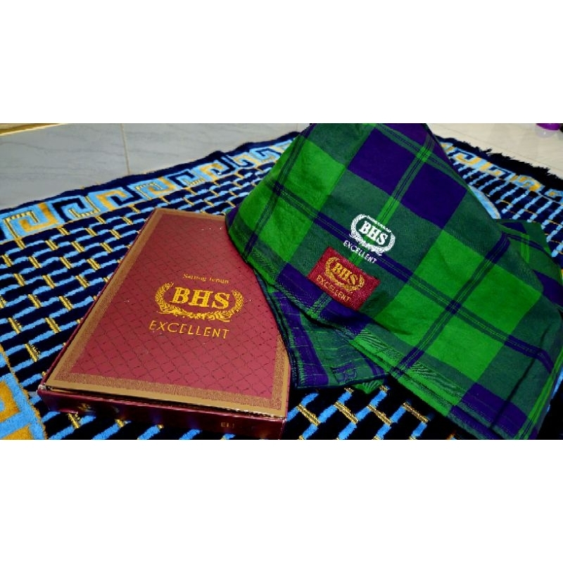 Bhs kdt exellent fullset like new blm pernah di cuci masi bau toko