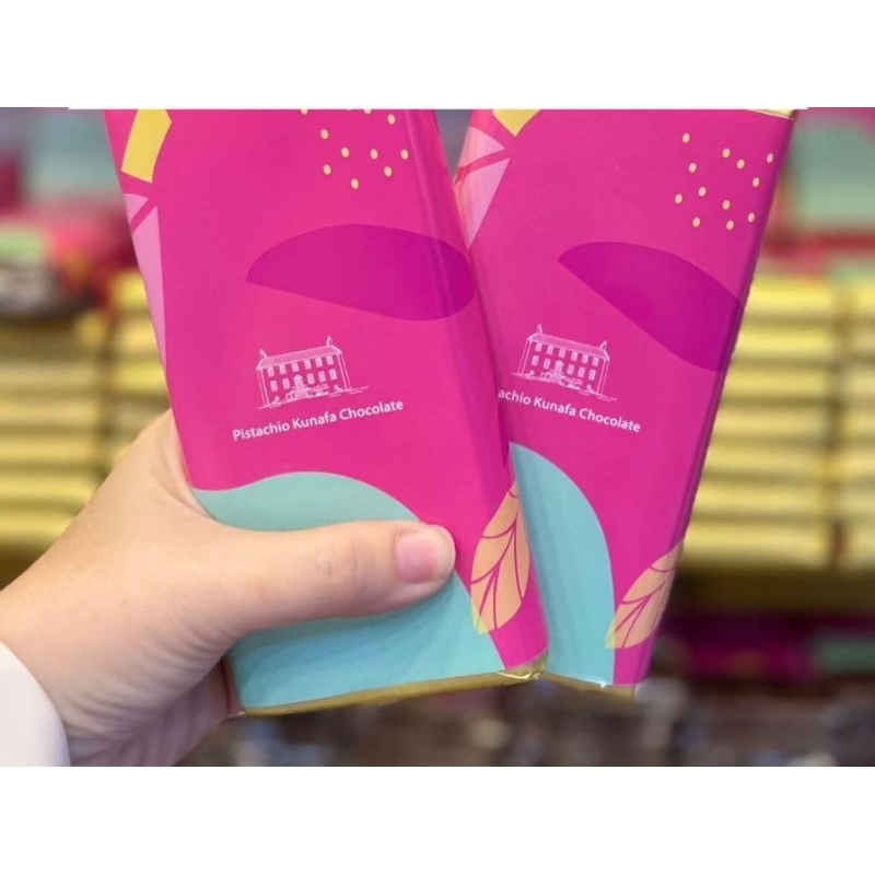 

pistachio kunafa chocolate