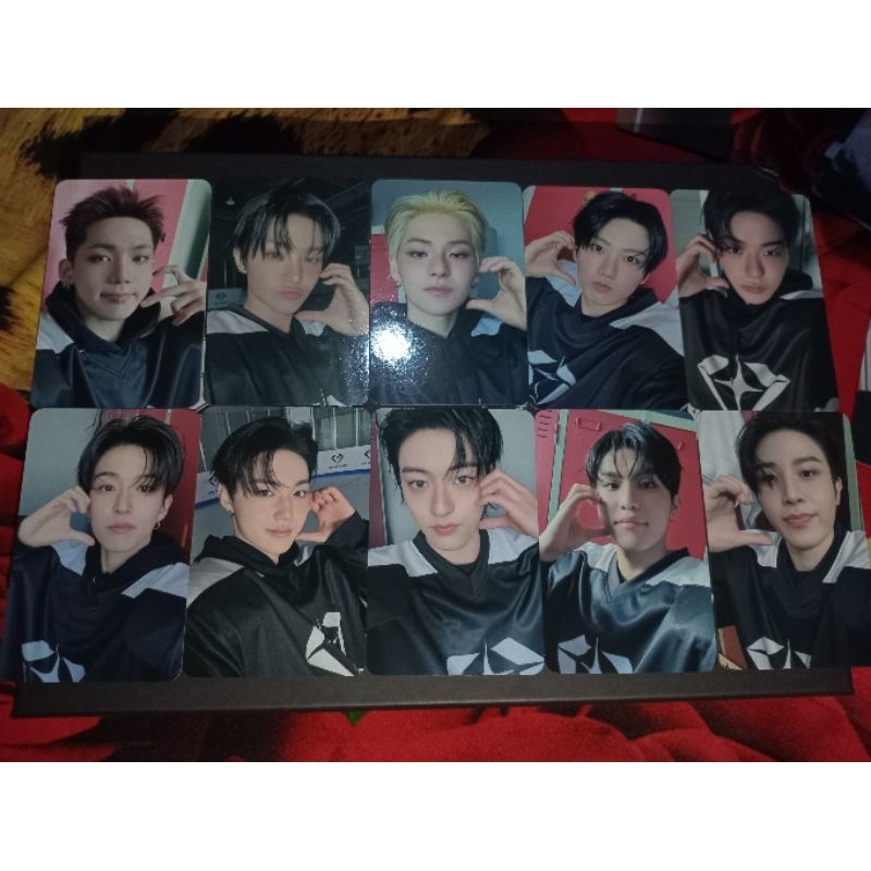TREASURE PHOTOCARD SPECIAL SET + TRADING CARD (sharing) TEAM TREASURE 2025)