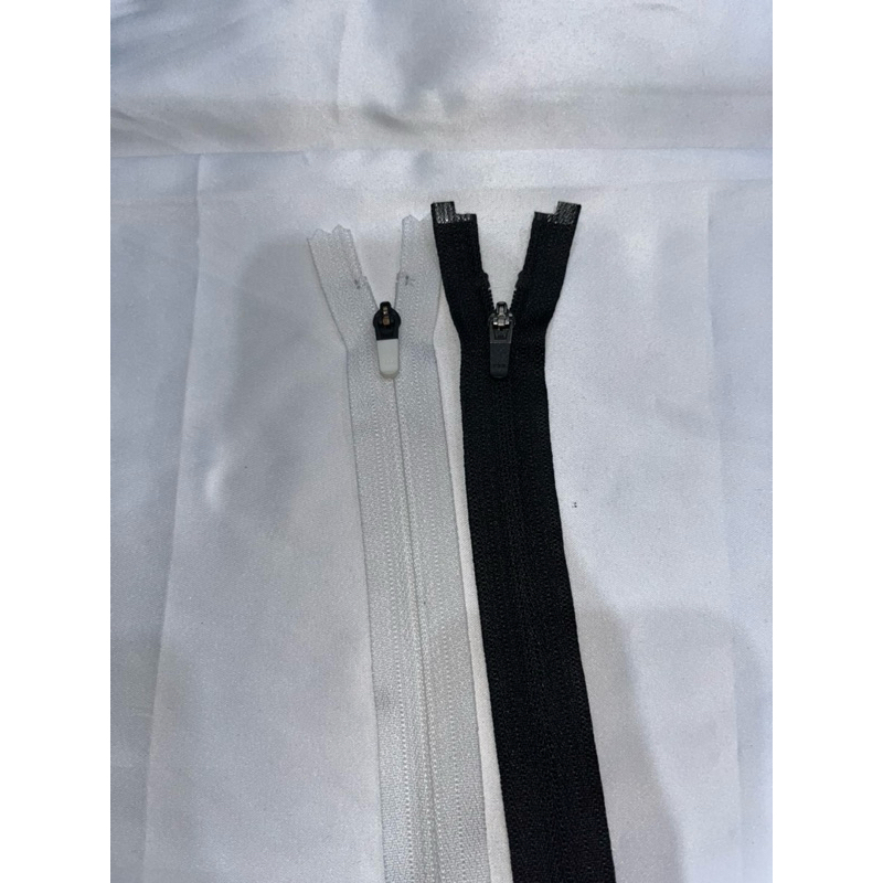 resleting putih dan hitam no3ykk kepala rubber model terbalik panjang 50cm