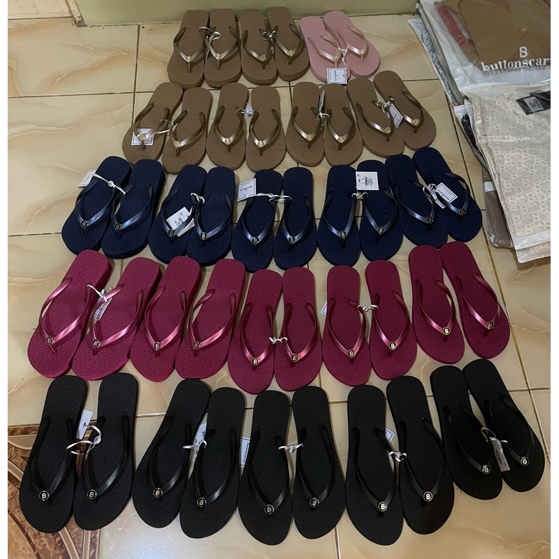 Signature Flip flop By Buttonscarves