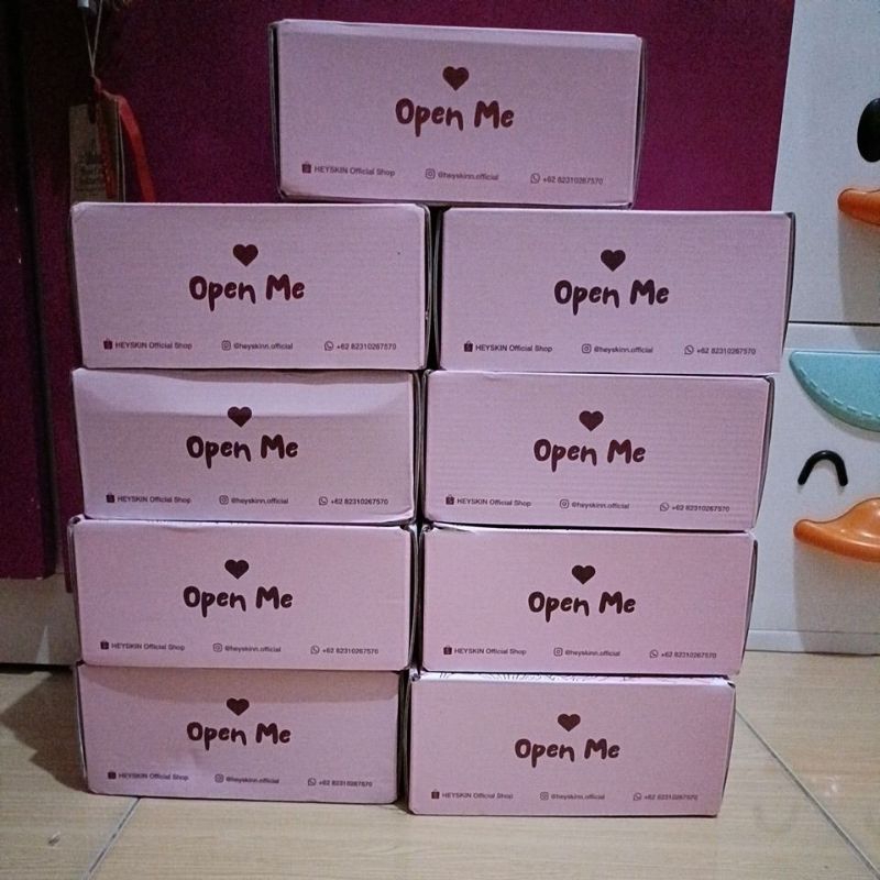 moisturizer viral  Heyskin Free Box kartu dan stiker Heyskin ORI ,new masih tersegel