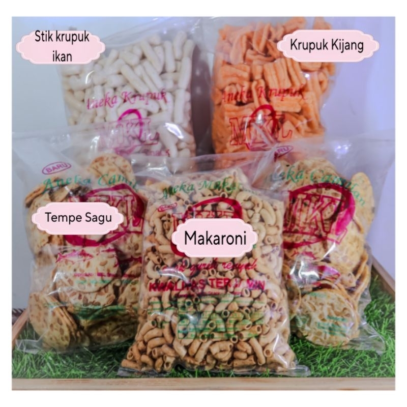 

PAKET ISI 4 @250gr (1kg) , TEMPE SAGU/ KRUPUK IKAN/ KRUPUK KIJANG/ KRIPIK SINGKONG dengan berbagai rasa gurih, pedas Camilan murah