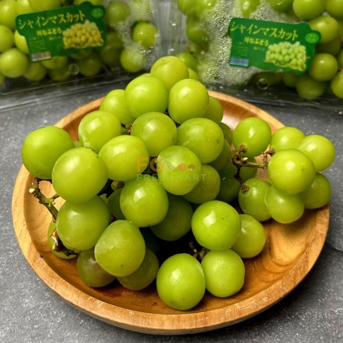 

Unifresh Anggur Hijau Shine Muscat 500 Gr Pack