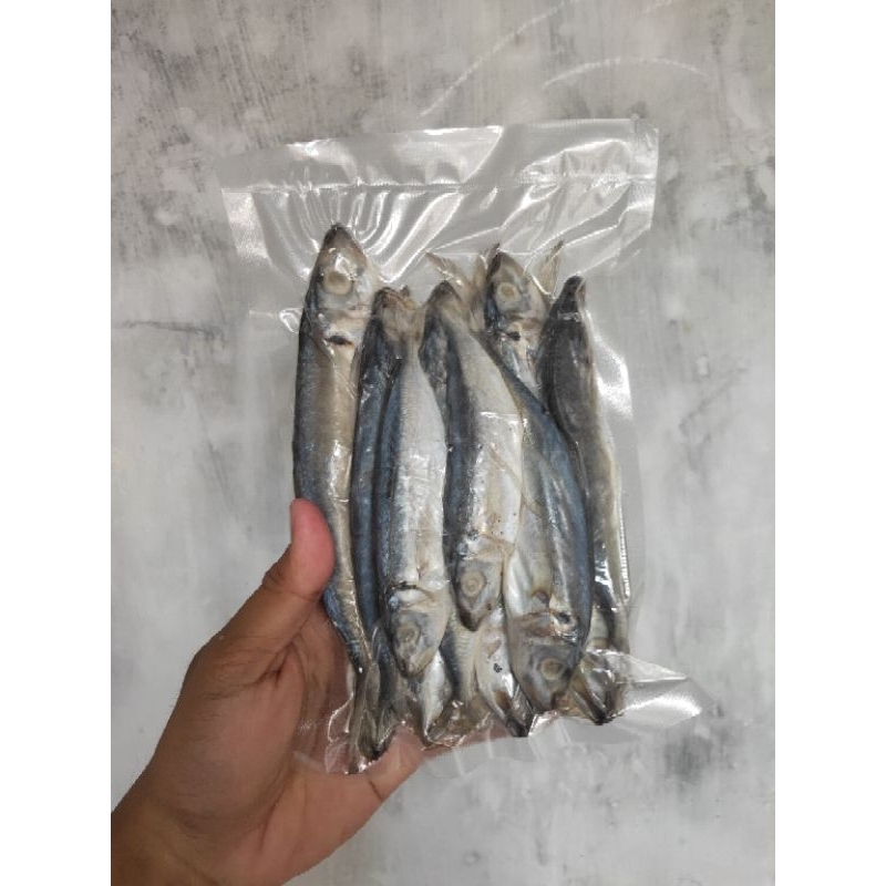 

Ikan Asin Peda Layang Sedang Isi 500gr