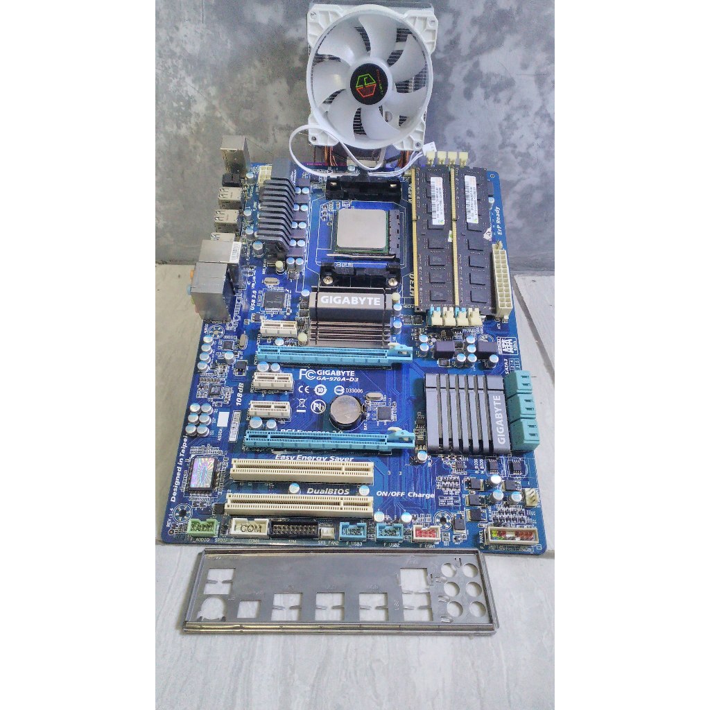 PAKET AM3+ Gigabyte GA-970A-D3 - AMD FX8350 - Kingston 16Gb
