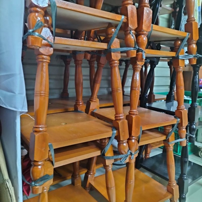 

tiang bendera ruangan bahan kayu 1 set sama tiang