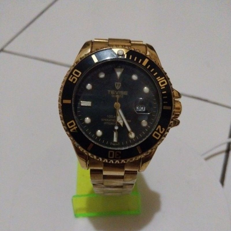 Jam tangan  pria TEVISE