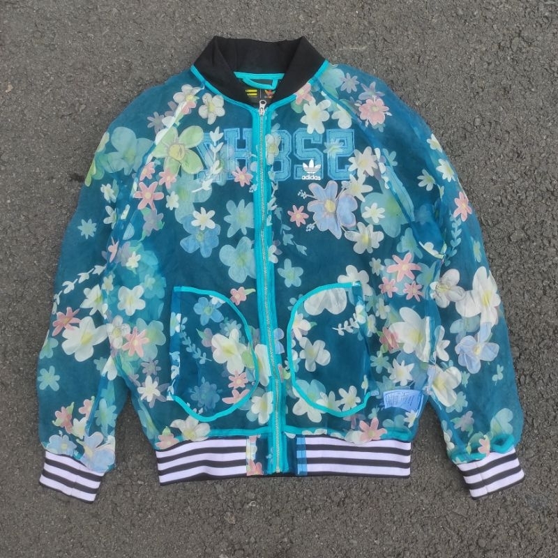 JAKET RUNNING LARI CASUAL GYM WIND BREAKER FLORAL FLOWER FULL PRINT AOP VINTAGE PHARRELL WILLIAMS X 