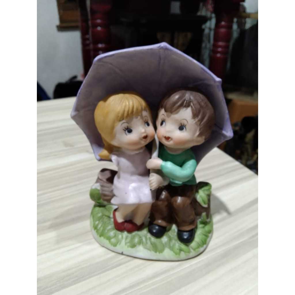 Patung Eropa Keramik Couple Kuno Jadul Antik