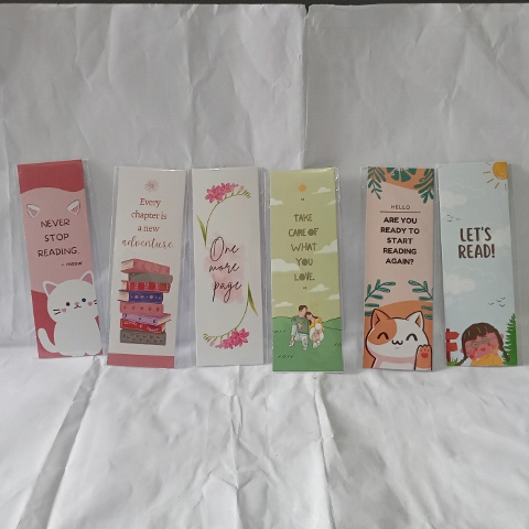 

bookmark pembatas buku kertas novel penanda halaman buku cerita minimalis note buku pelajaran lucu unik murah bookmarks aesthetic majalah