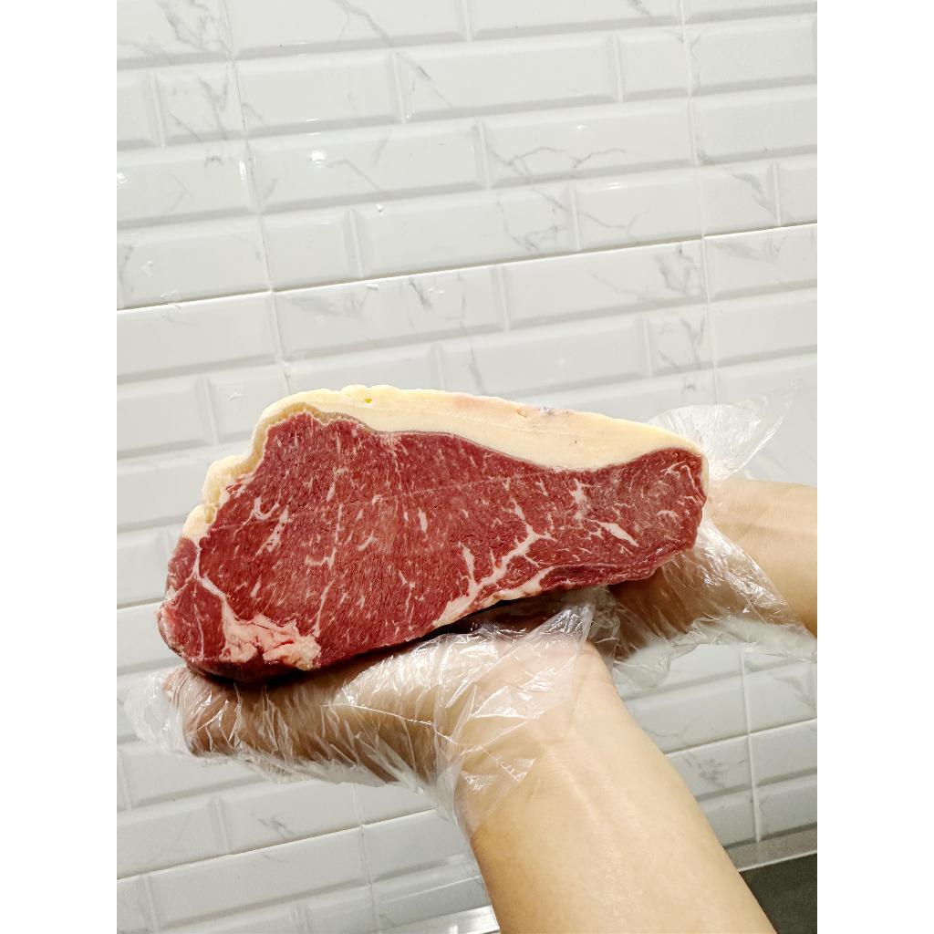 

AUS Striploin Young Beef (YG)