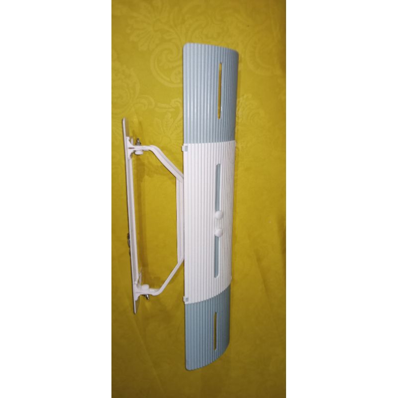 penutup AC biru muda air conditioner wind retractable bekas bagus mur lengkap