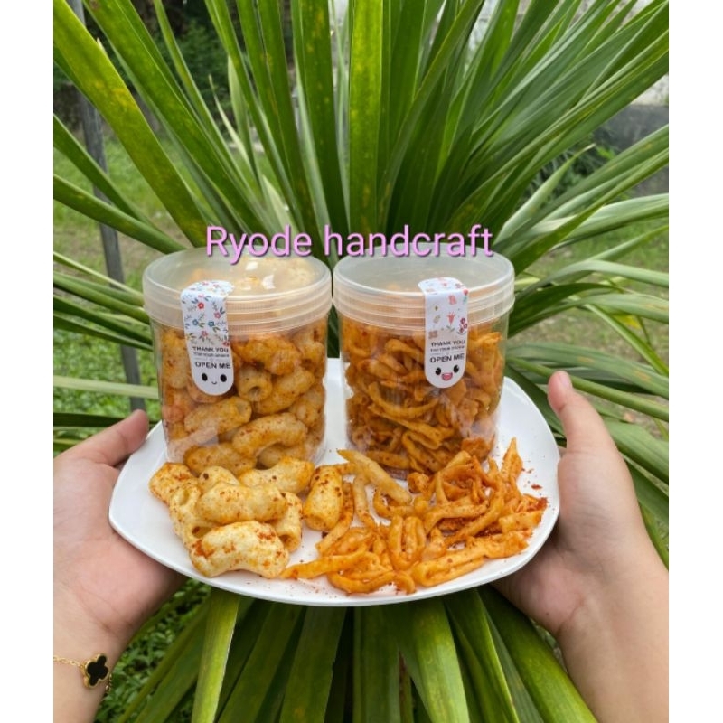 

Cemilan Pedas, Stick Jinten Bawang Pedas Gurih