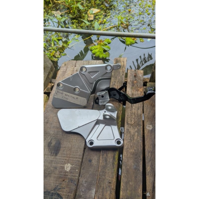 Postep fostep depan ninja RR sepasang