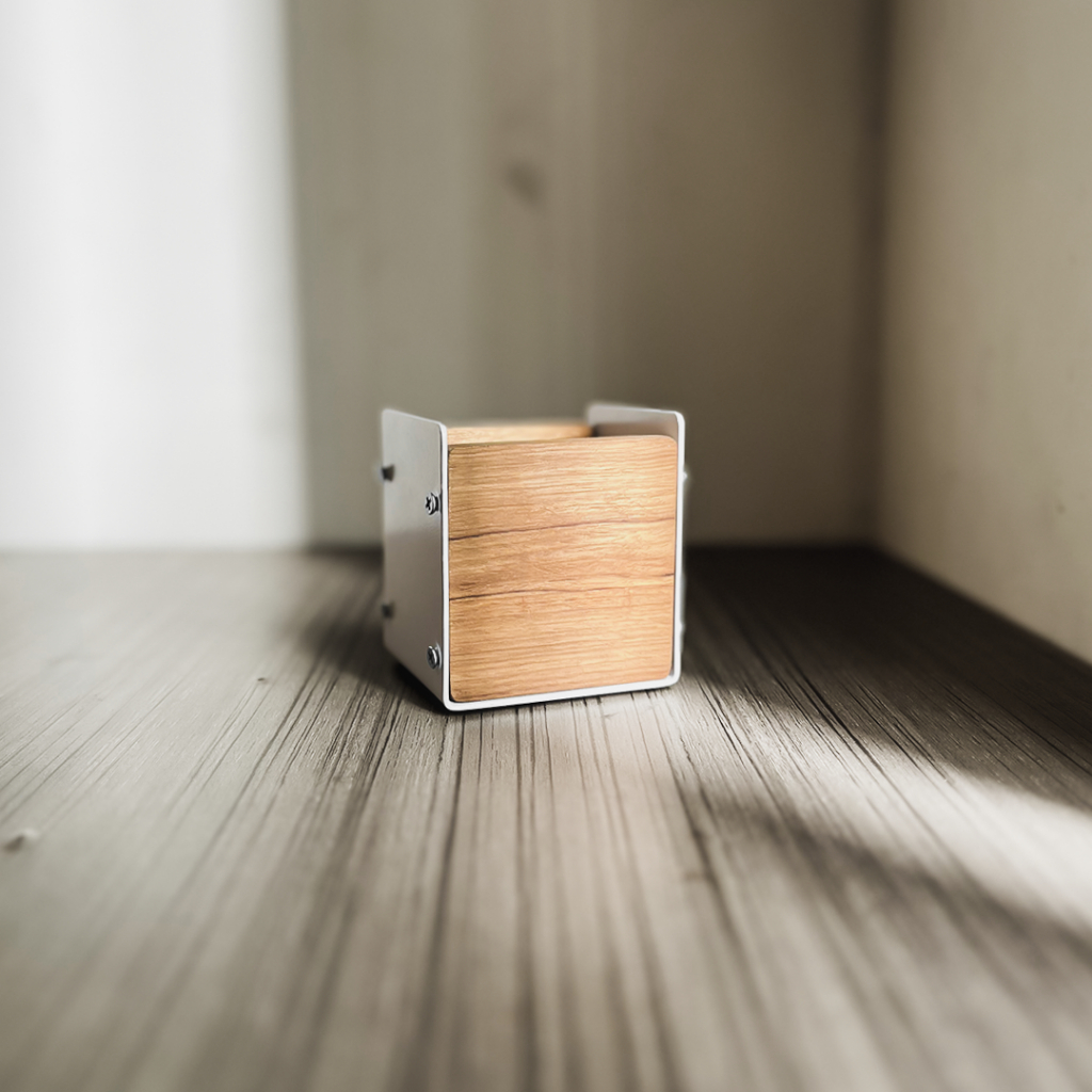 

MproUse Wooden Tray Pen Box Jati Perhutani Tempat Pensil Putih