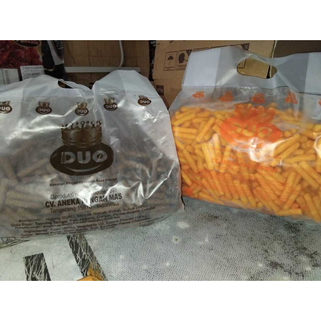 

DUO Stik Gurih - (1 Karton x 4 Pack) 500gr Snack Cemilan Anak Murah - Rasa Cokelat Balado