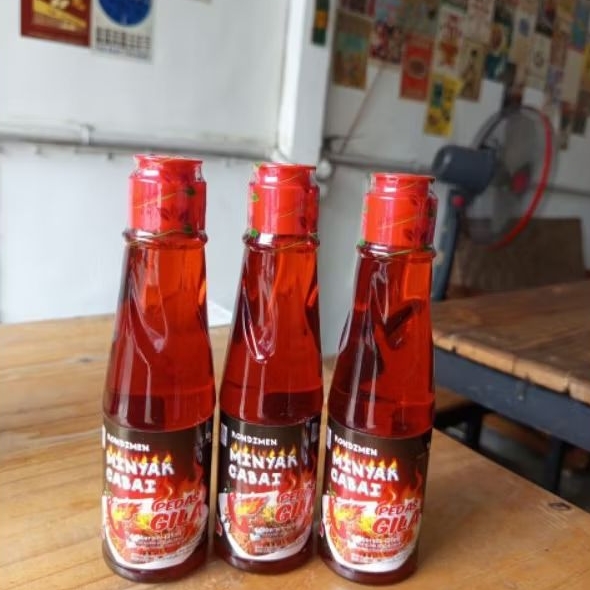 

Minyak Cabai Spicy Kondimen / Minyak Cabe Pedas Gila / Chili Oil 135 ML Halal Minyak Cabe Pedas Gila