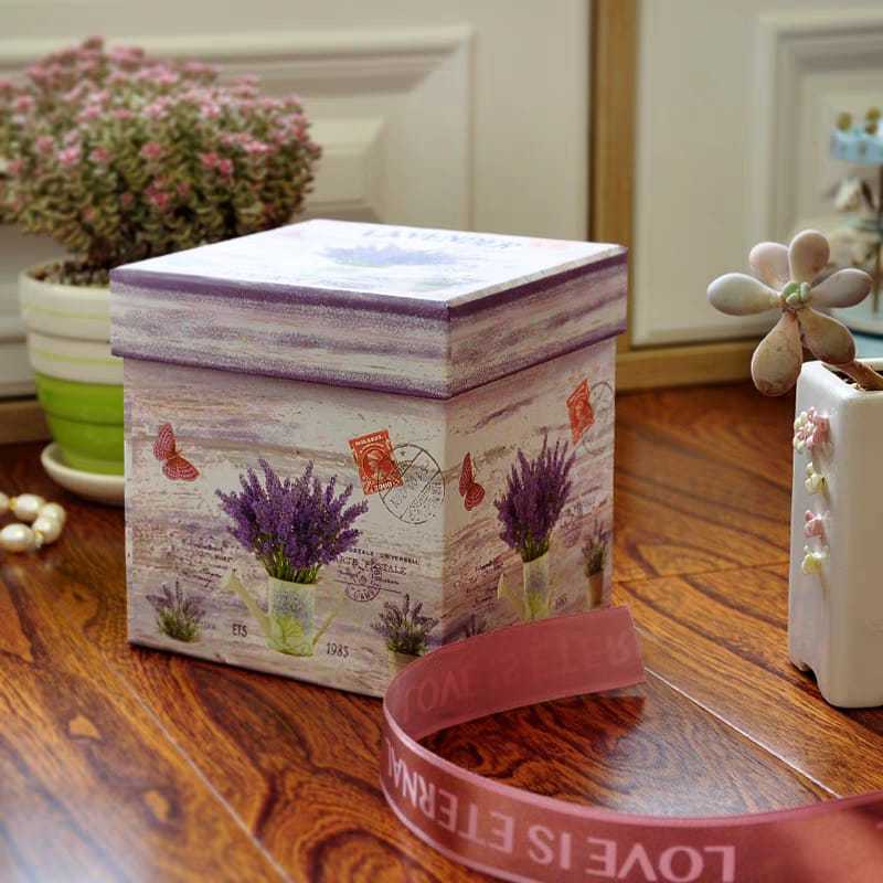 

Box Kado Kotak Hadiah Tebal Kuat dan Kokoh (Harga per 1 buah)