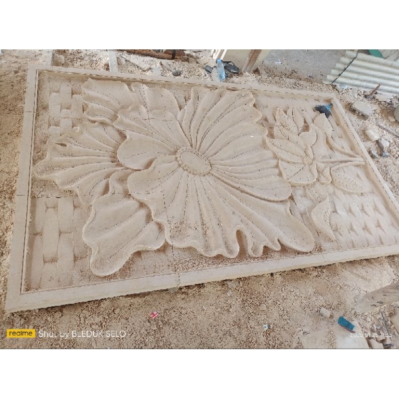 MOTIF BUNGA UKIRAN BATU ALAM TEMPEL TEMBOK
