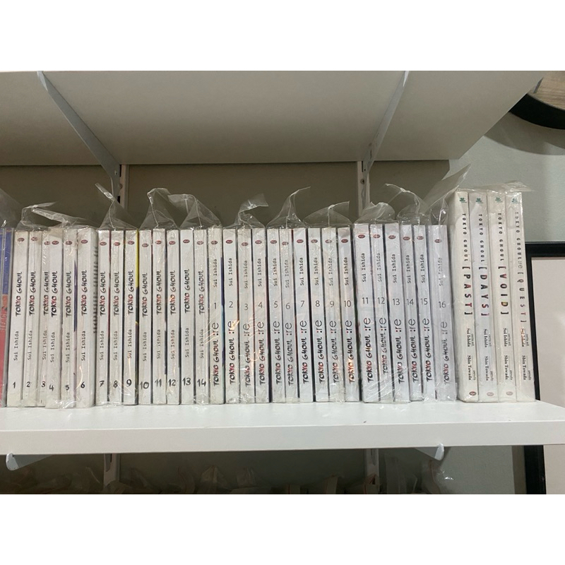 Komik M&C Tokyo Ghoul 1-14 Tokyo Ghoul Re 1-16 dan Tokyo Ghoul Novel 4 Buku
