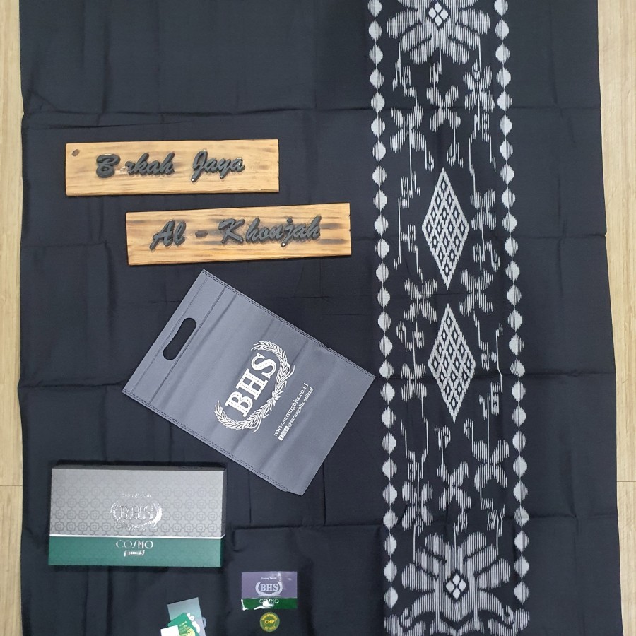 Sarung BHS Cosmo Silver Warna Putih Polos / Sarung BHS Cosmo Gold Motif K26 PPT Hijau