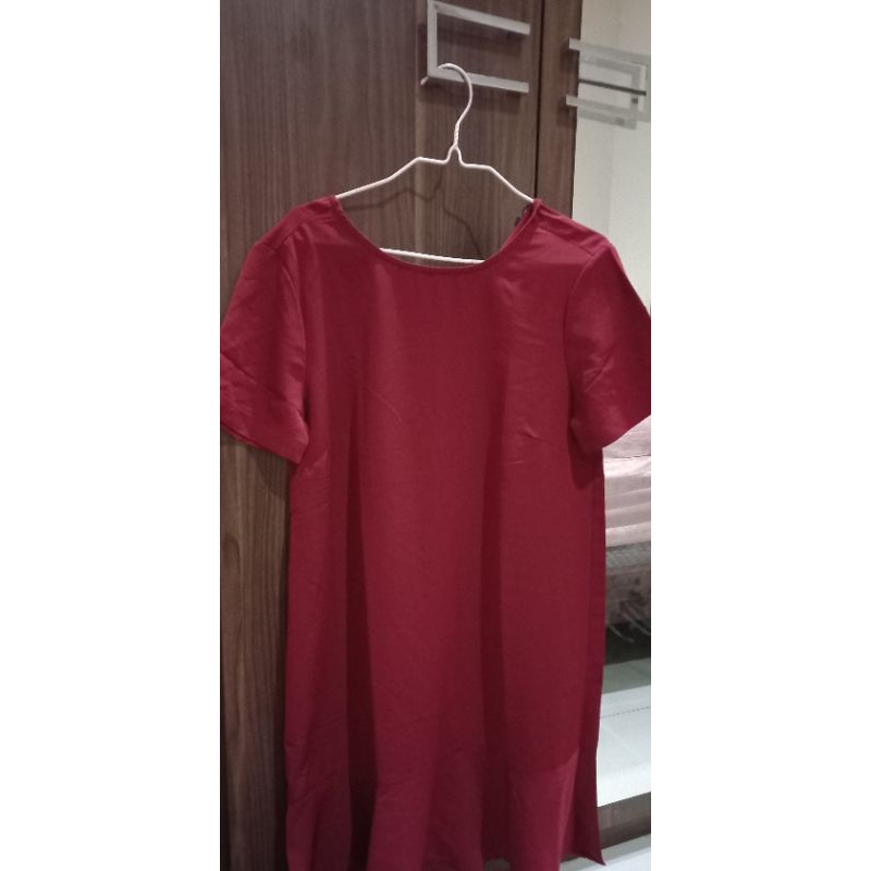 The Executive Terusan Wanita Merah