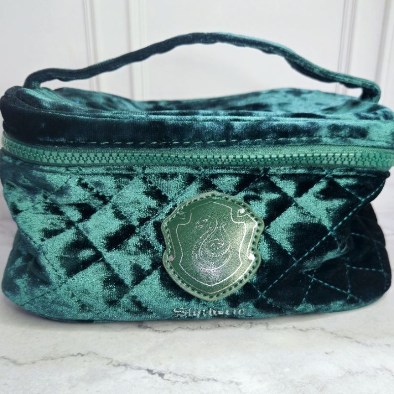 Pouch Beludru Slytherin Miniso x Harry Potter Makeup Pouch