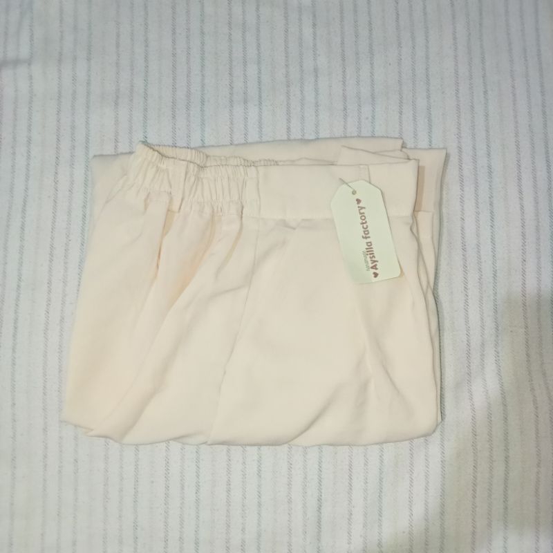 Celana panjang Cream