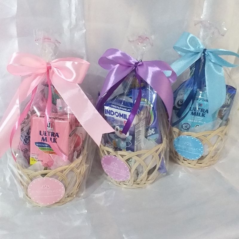 

Mini hampers souvenir snack lebaran