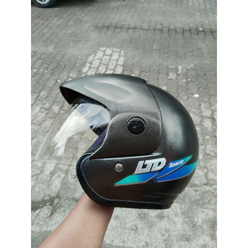 Helm LTD Bekas abu rokok doff