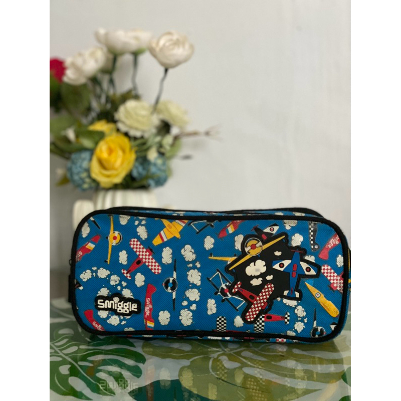 

Best Deal Pencil Case Pouch Smiggle Plain Preloved keren