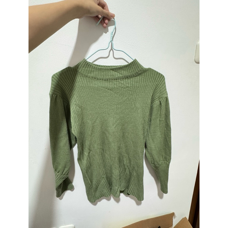 SAGE GREEN SWEATER ( preloved )