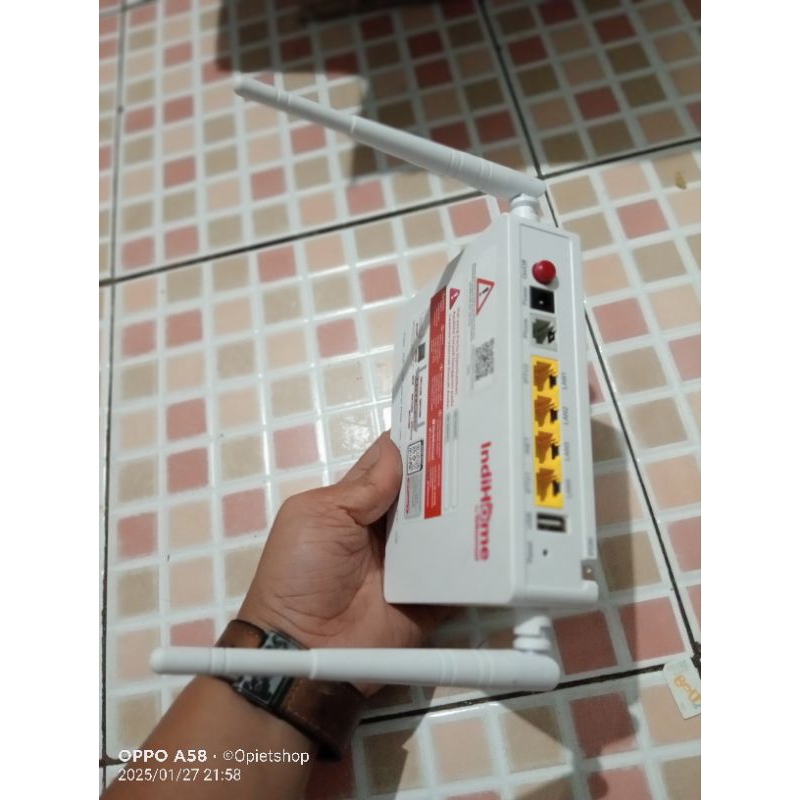 ZTE ZXHN F672Y port biru