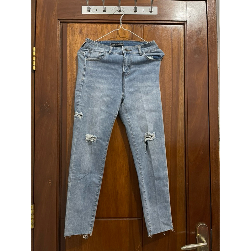 ZARA JEANS DENIM CELANA WANITA RIPPED TEMBUS