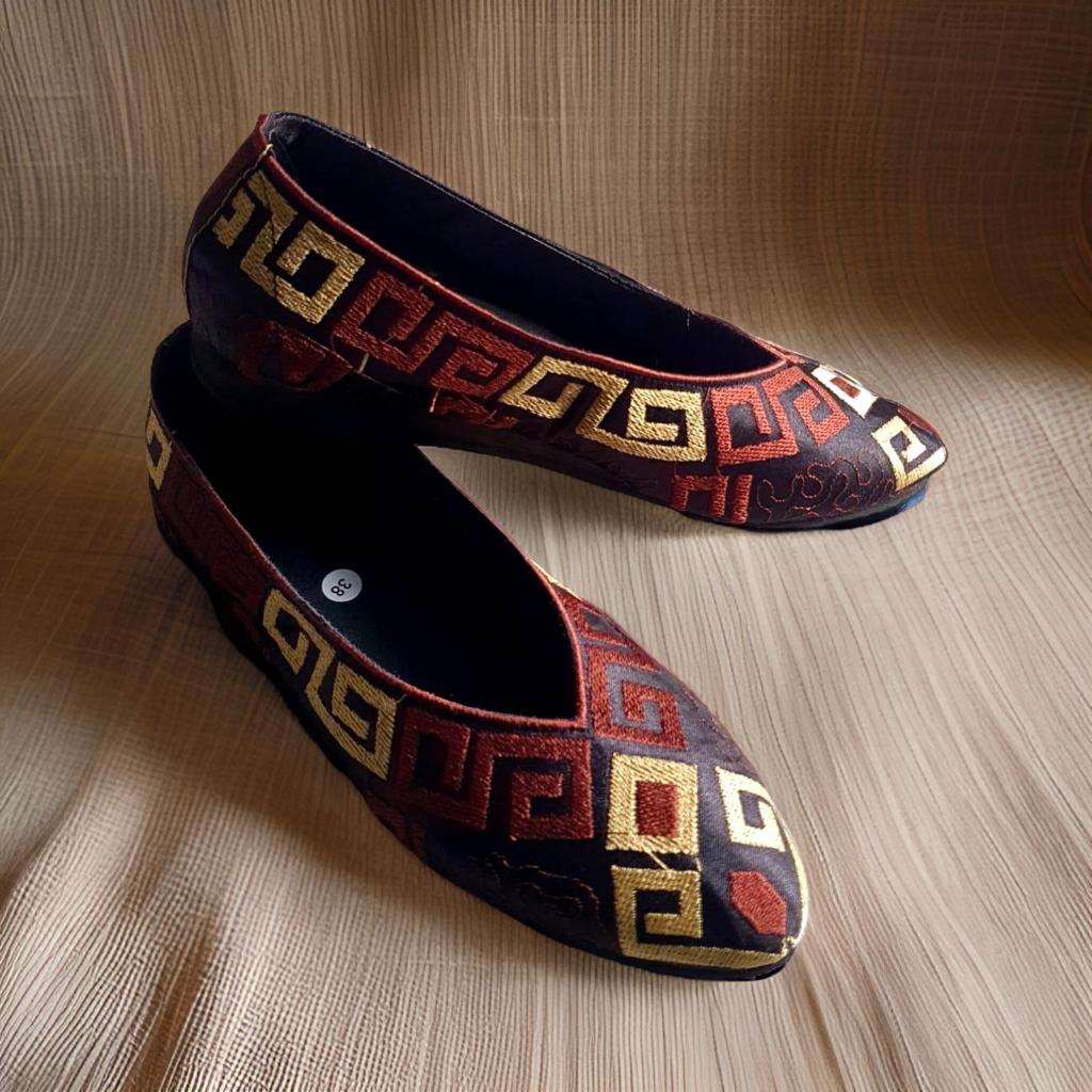 Sepatu Wanita Slip On Shoes Selop Square Etnik Pesta Ukuran Jumbo Besar Big SIze XL 41 42 43