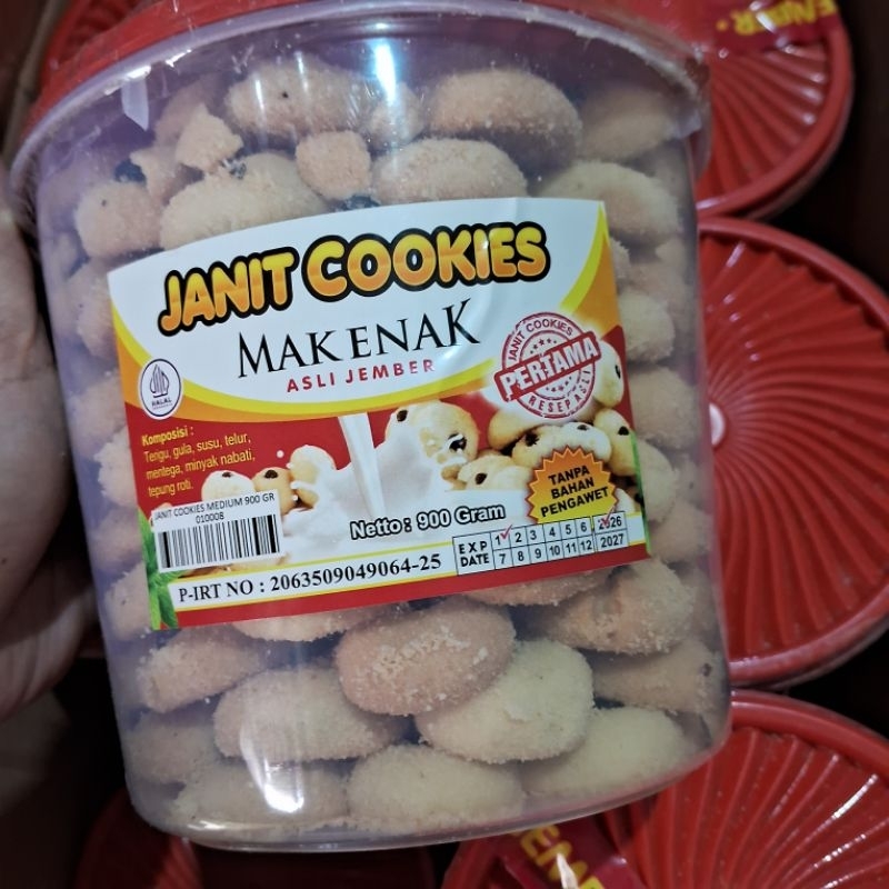 

MONDE SUSU ( JANIT COOKIES ) ASLI MAK ENAK JEMBER 900 GRAM