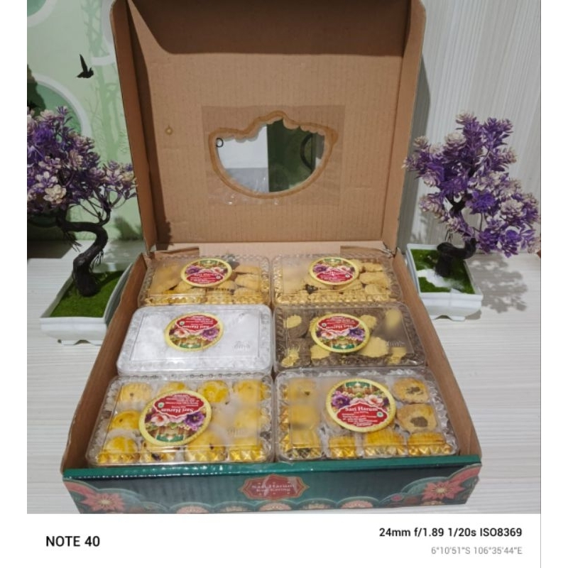 

KUE KERING LEBARAN DIAMOND ISI 6.TOPLES