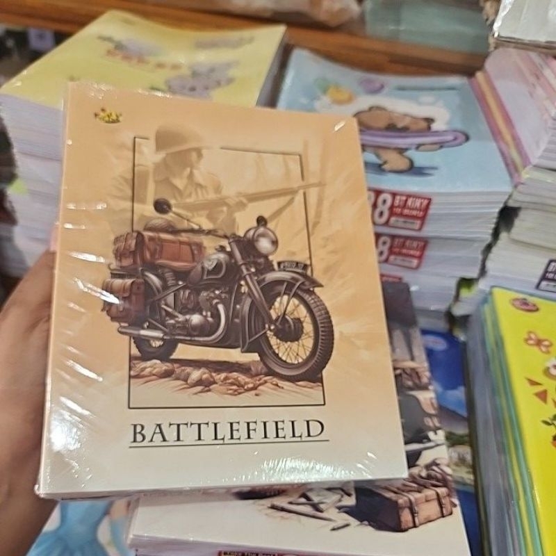 

BUKU TULIS 38L KIKY. 1 pak isi 10 buku.