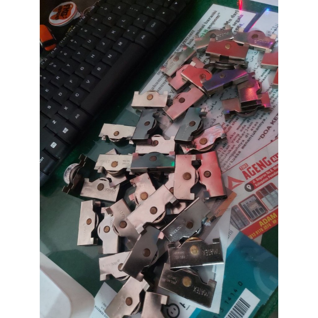 Dijual Roda Etalase Second / Bekas merek MATEX dan WELDOM, campur total 41pcs