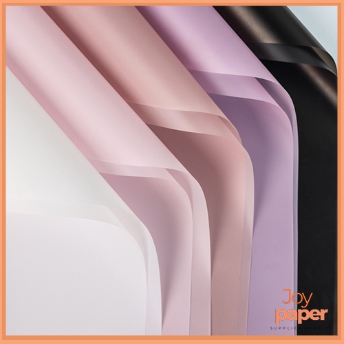 

20 Lembar Kertas buket bunga cellophane flower wrapping motif love KB6040