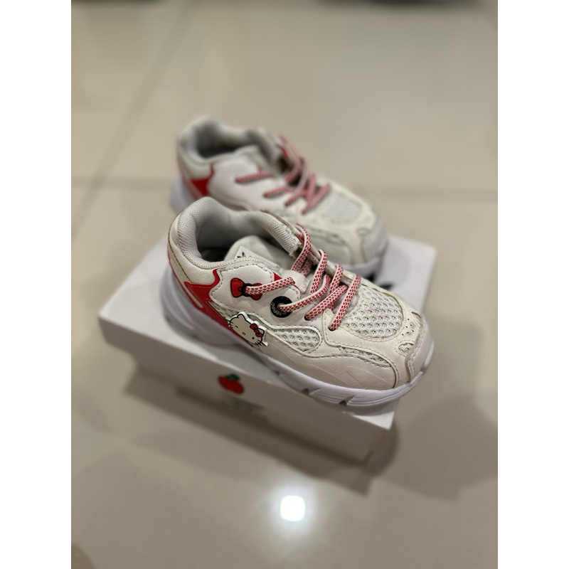 Preloved sepatu Adidas anak