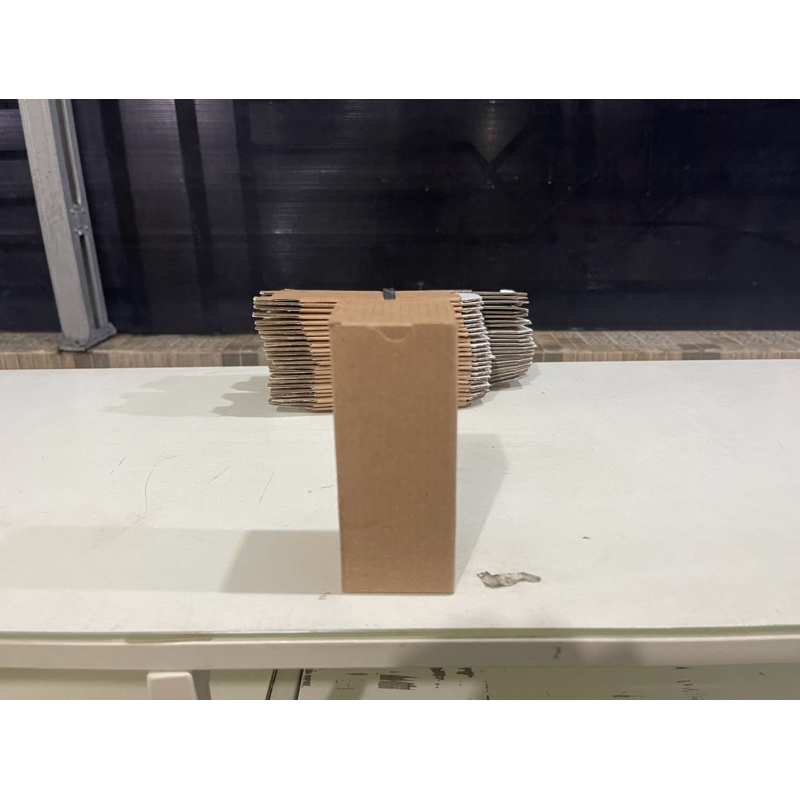 

Kardus 5 cm x 5 cm x 12 cm (20) Bekas Polos 55 Single Wall