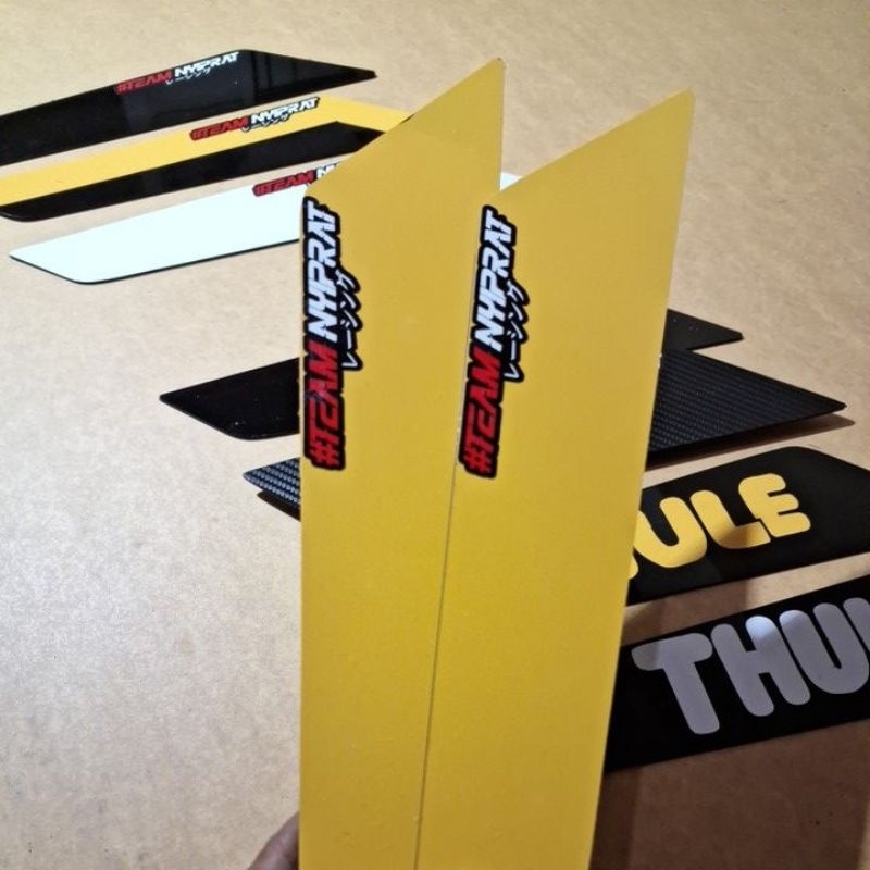 WING WIPER MOBIL/VARIASI WIPER MOBIL. MODEL KUNING sticker