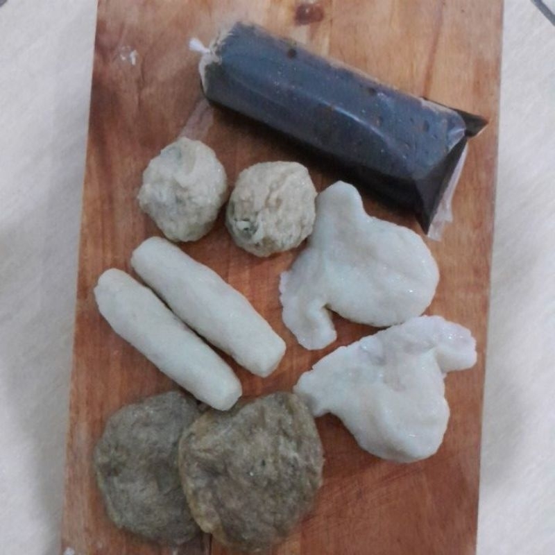 

PEMPEK IKAN TENGGIRI