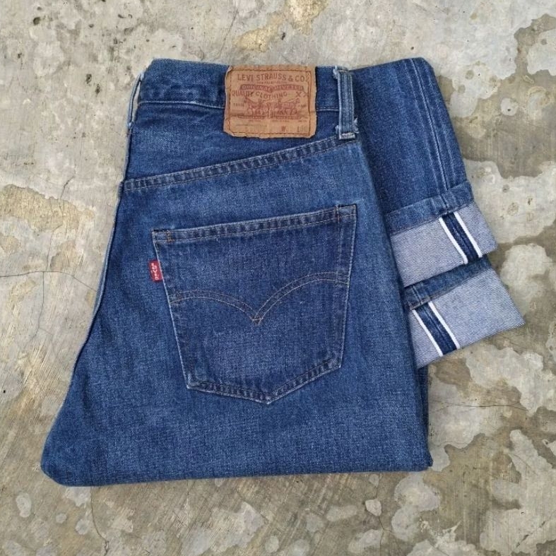 Levis 501 80s button 524 selvedge USA/Levis Usa selvedge button 524/Levis 501 button 524 selvedge/Le