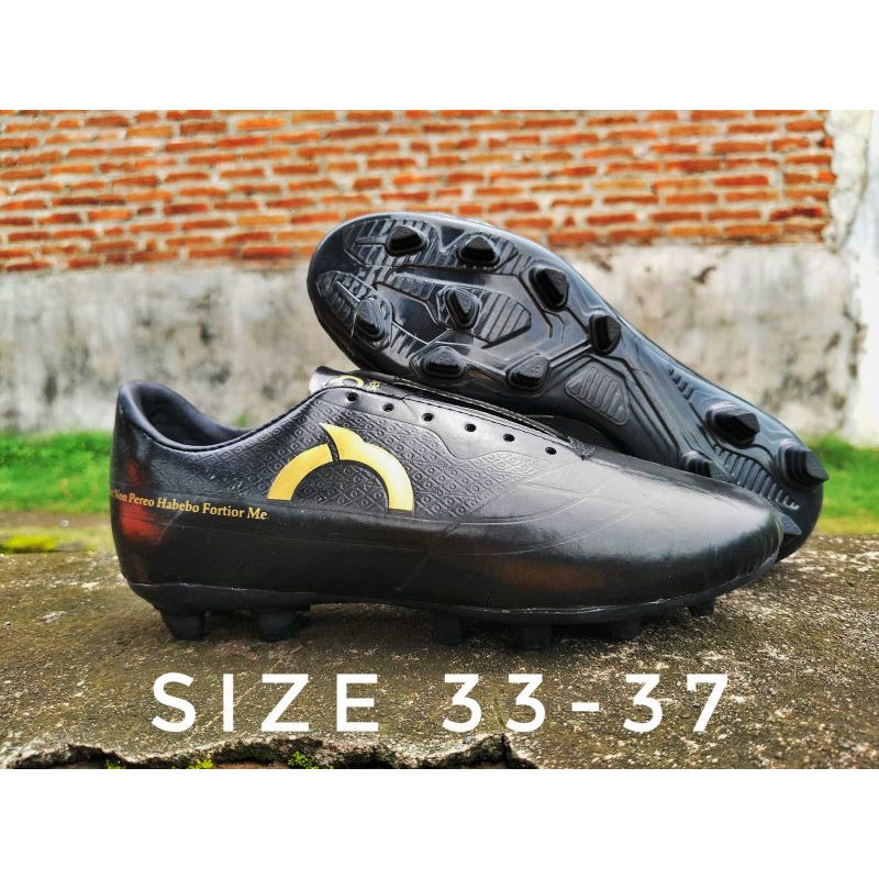 Sepatu Bola Anak Terbaru Ukuran 33-37