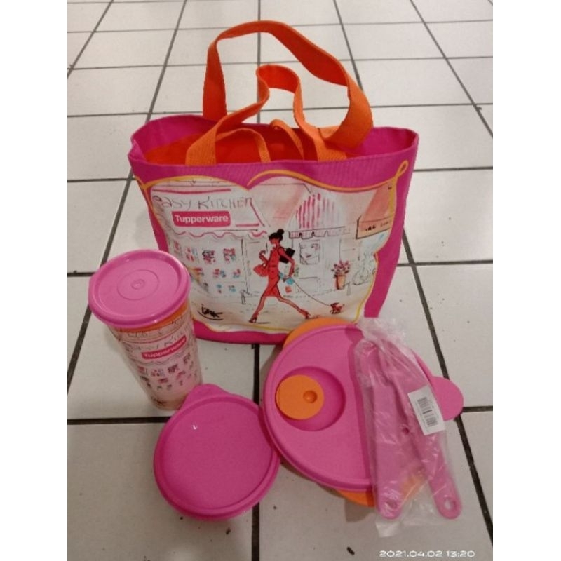 Set Tempat Bekal Makanan Cantik Anak Tupperware